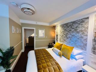 Ferndale Mews - 4