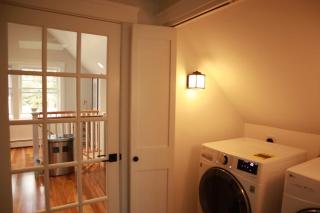 2BR Suite - Bright - Modern - Central AC - Parking - 2