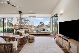 The Sanctuary - Ocean View Farm with Outdoor Spa - 3