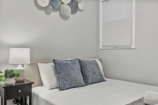 Cozy 4BR 2BA Worth Home - 3