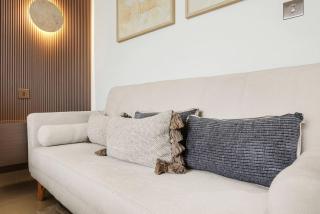 FIRST CLASS Studio Lavish Sea View Getaway - 6