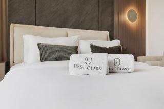 FIRST CLASS Studio Lavish Sea View Getaway - 3