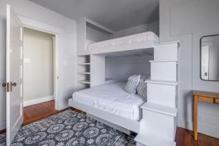 Robin's Egg, Private Downtown, Pet-Friendly Gem - 3