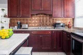 Walkable Downtown Columbus Historic Home, FREE Bikes to use - 5