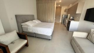 Apartamento con Balcón y Vista al Mar - 4