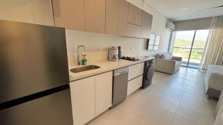Apartamento con Balcón y Vista al Mar - 1