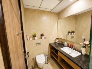 Morden city view retreat cozy 1BHK in Gurgaon - 6