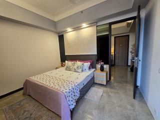 Morden city view retreat cozy 1BHK in Gurgaon - 1