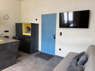 Yellow Luxus City Suite - Innenstadt - Parkplatz - 50kW DC - 1