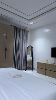 Modern Luxury 2BR Spacious Cozy 24hr Power - 9