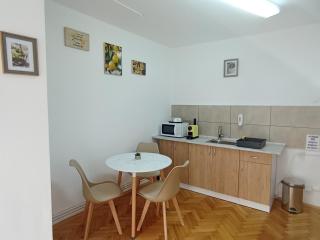 Gal Apartments - 9