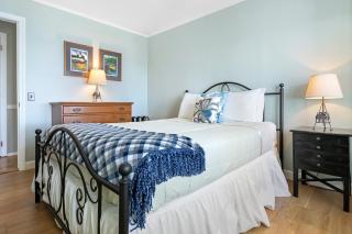 Charming home with stunning bay views, sunroom, gazebo, deck, & grill - 8