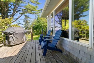 Charming home with stunning bay views, sunroom, gazebo, deck, & grill - 3