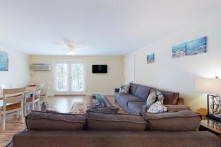 Stylish Condo at Sheepscot Harbor Resort w/Free WiFi, River Views, & Balcony - 8