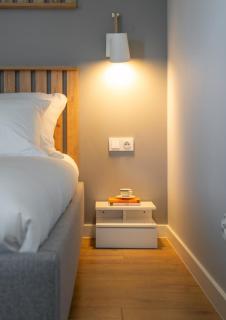 Riverside Apartment with Balcony & Parking ProperUNIT - 6