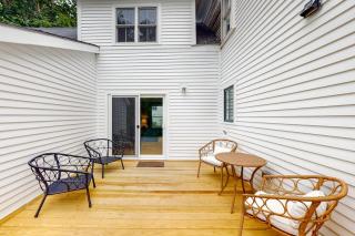 Friendly home with our separate condos & free WiFi in the heart of downtown - 3