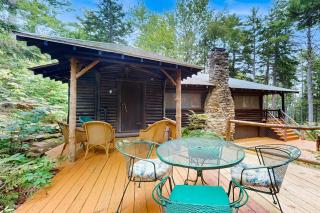Dreamy Wooded Cabin W/ Spacious Deck, Free WiFi, Secluded Location & More - 9