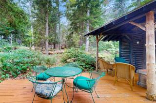 Dreamy Wooded Cabin W/ Spacious Deck, Free WiFi, Secluded Location & More - 6
