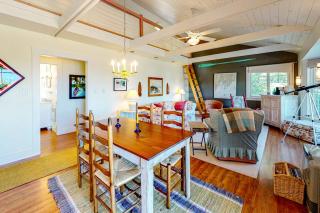 Dog-friendly bayfront home close to Rockland with water view - snowbirds welcome - 1