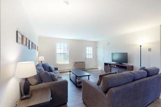 Tranquil getaway on the coast with beach access, ocean views, & screened porch - 9