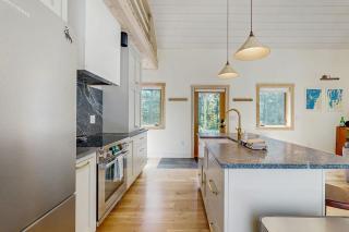 Charming New Home with Hot Tub, Spacious Deck, Gas Grill, WiFi, and Washer/Dryer - 1