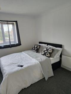Luxurious House in RM13 - 6