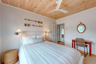 Bayfront Cottage on Mill Cove w/ Private Dock & Furnished Deck - Walk Downtown - 1