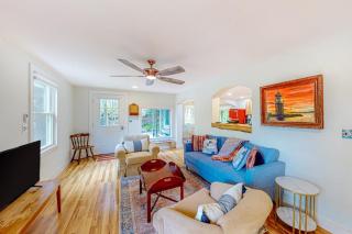 Two separate dog-friendly homes with water views - 7