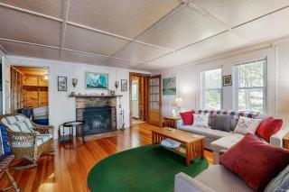 Lakefront cottage with dock, screened porch, & Island in Biscay Pond - 6
