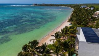 Luxury Beachfront 4BR PH in Bahia Soliman - 7