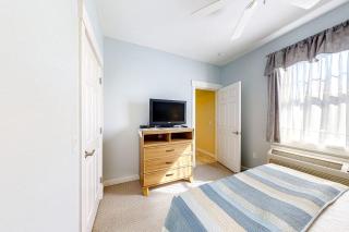 Two Neighboring Suites, Each w/ WiFi, Two TVs, and Central AC - Near Acadia - 6