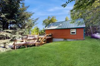 Scenic retreat with a spacious deck, gas fireplace, and Moosehead Lake views - 6