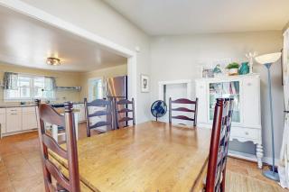 Beautiful Retreat | Home Office | Walk 5 MInutes to Main Street - 5