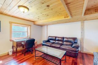 Tranquil Haven | Secluded waterfront house with sauna, dock, kayaks, canoe, gym - 5