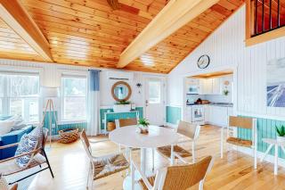 Dazzling ocean-view house with fireplace, deck, firepit, central AC, & W/D - 4