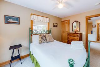Two-story home steps from Laite Beach - stroll to the harbor, 1 dog welcome - 5