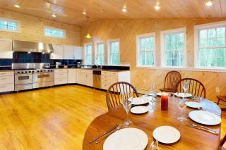 Lakefront house on Damariscotta Lake, perfect getaway - 1