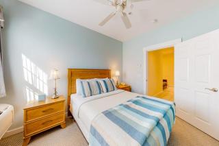 Efficient Getaway with Free WiFi - Close to Acadia National Park - 7