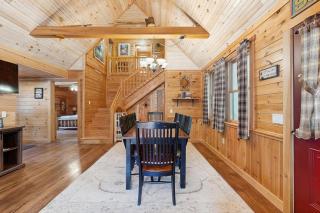 10-acre waterfront hideaway with kayak, private dock on Prong Pond & firepit - 5