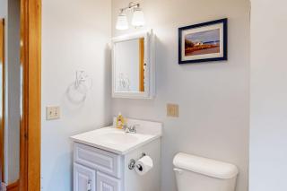 Two-story home steps from Laite Beach - stroll to the harbor, 1 dog welcome - 4