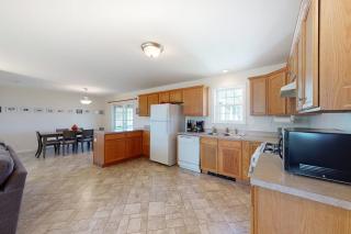Tranquil getaway on the coast with beach access, ocean views, & screened porch - 4