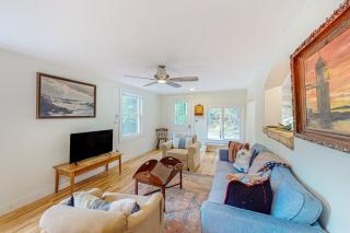 Renovated home with water views, - dogs okay - 8