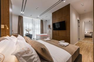 Via Mare Jacuzzi Suites by PS - 4