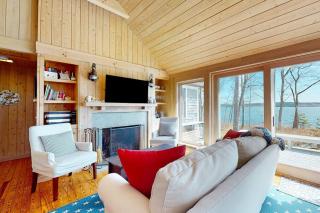 Oceanfront retreat with sunrise views, screened porch, & deck - 5