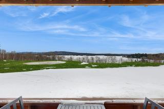 Lakefront condo on the golf course with sweeping views and beach access - 9