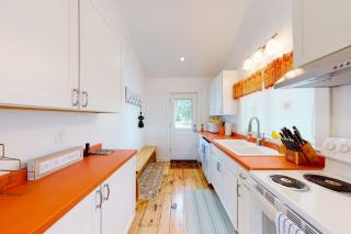 Waterfront home on St George River with private beach & deck - near festivals - 4
