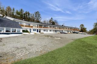 Charming condo w/ lake access, dock, WiFi & mountain views - 5