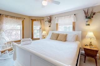 Two-story home steps from Laite Beach - stroll to the harbor, 1 dog welcome - 1