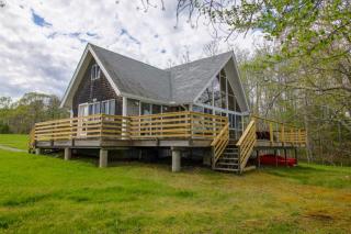 Remodeled Waterfront Home with Wraparound Deck, Water Views, & Beach Access - 9