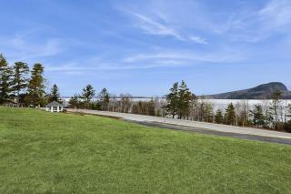 Charming condo w/ lake access, dock, WiFi & mountain views - 3